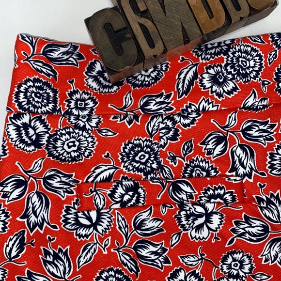 J. CREW Woman’s Stretch Floral Print Shorts - Picture 4 of 8